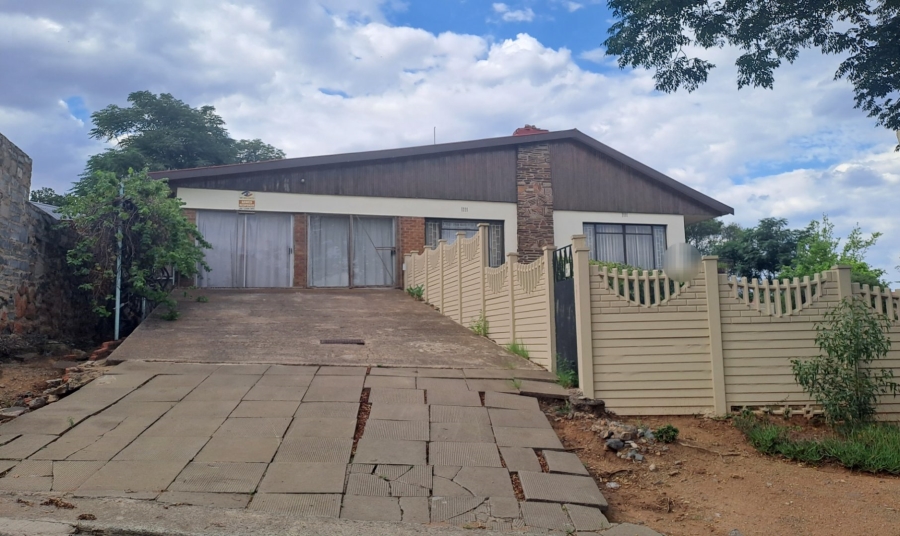 3 Bedroom Property for Sale in Uitsig Free State